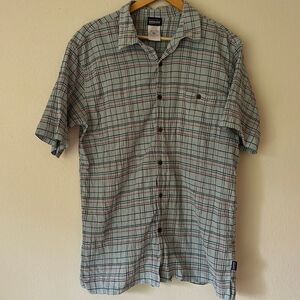 Patagonia sz XL organic cotton light blue button down shirt great pre owned cond